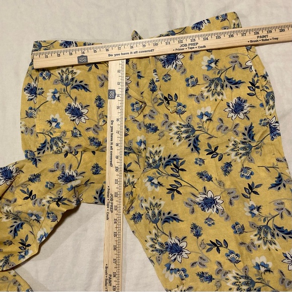 Coldwater Creek Linen Blend Yellow Pull On Pants with Blue Floral Design - Picture 3 of 15